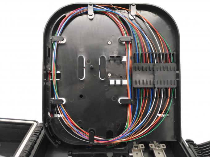 Multiple Fiber Pod Rack Drop In FTTH Outdoor IP65 Pole Mount Fiber Optic Splitter Box For Drop Cable ...