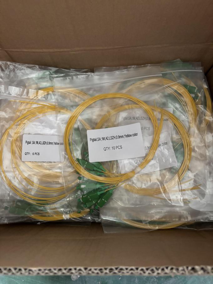 High Effective SC APC Fiber Optic Pigtail 0.9mm For Patch Panel Network