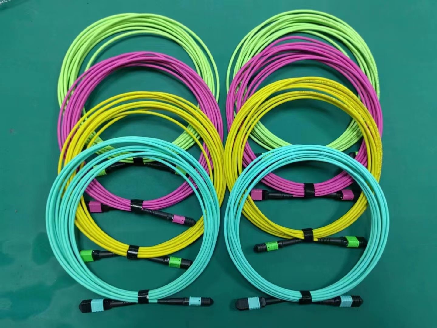 Latest company blogs about How to Identify High-Quality MTP MPO Patch Cable?