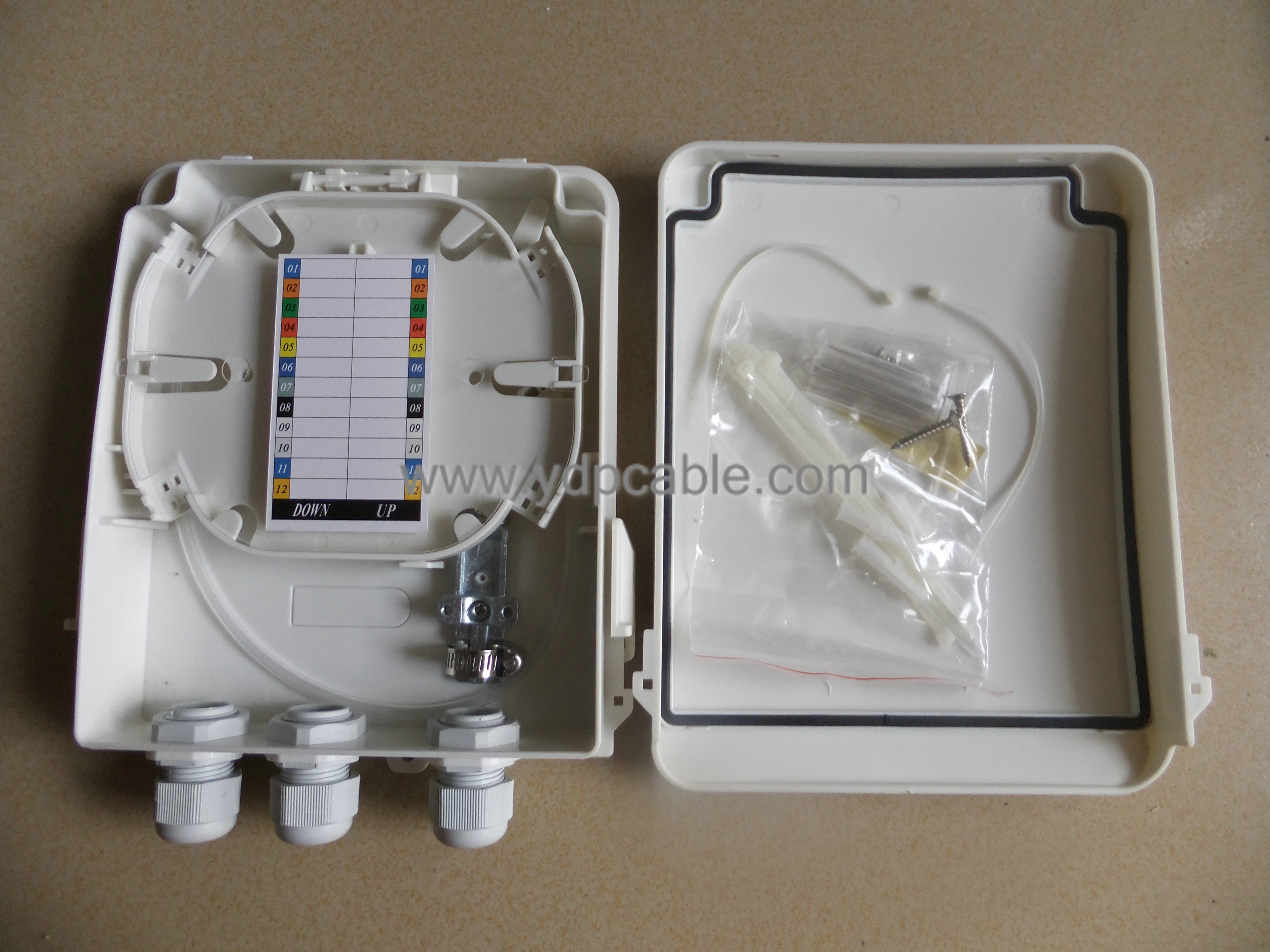 Reusable IP65 SC FC Flip Style Fiber Optic Splitter Box / Fibre Optic